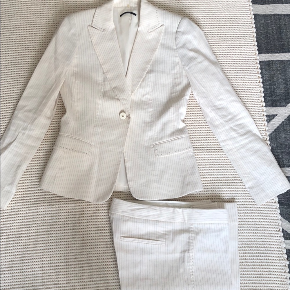 Elie Tahari Linen Suit Size 0